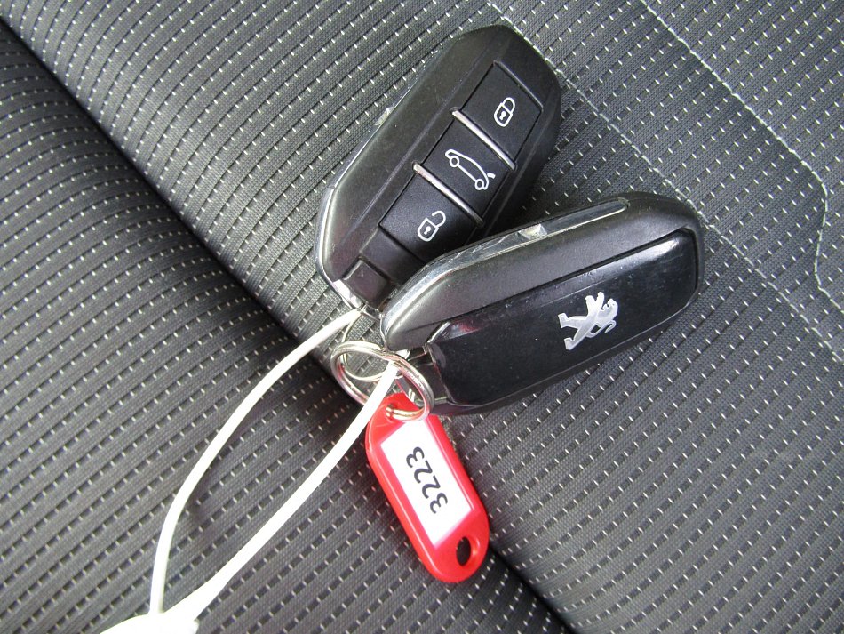 Peugeot 508 2.2 HDi 