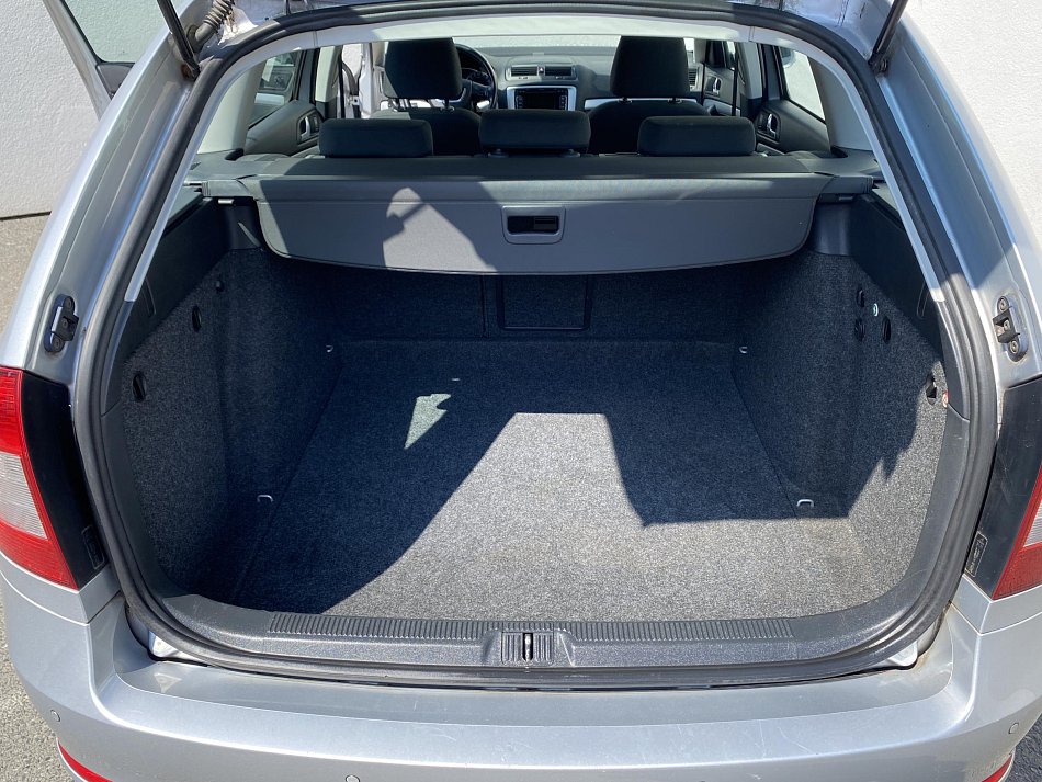 Škoda Octavia II 1.6 TDi Ambiente