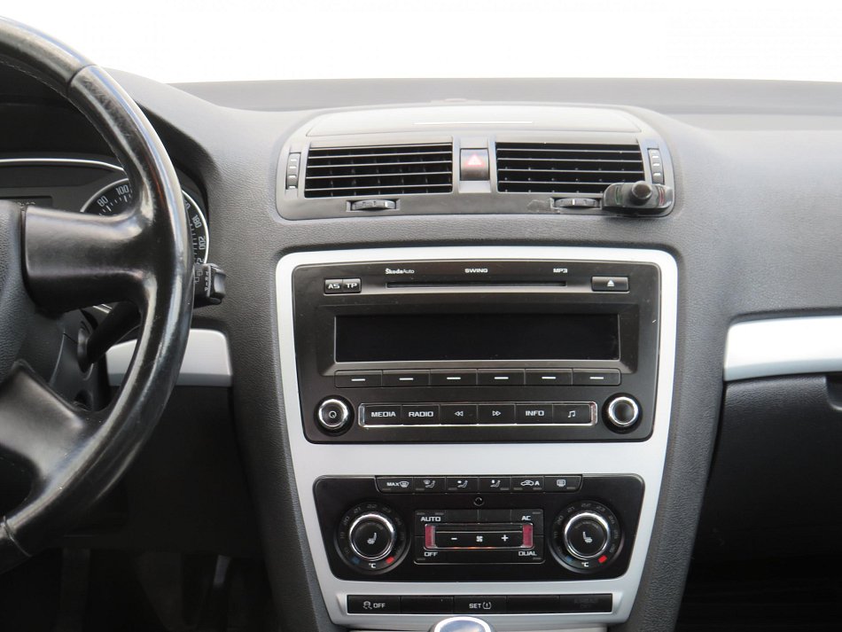 Škoda Octavia II 1.6 TDi Ambiente