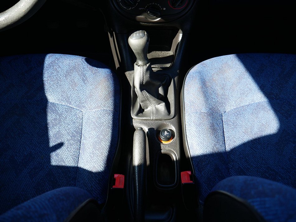 Peugeot 206 1.1 i 