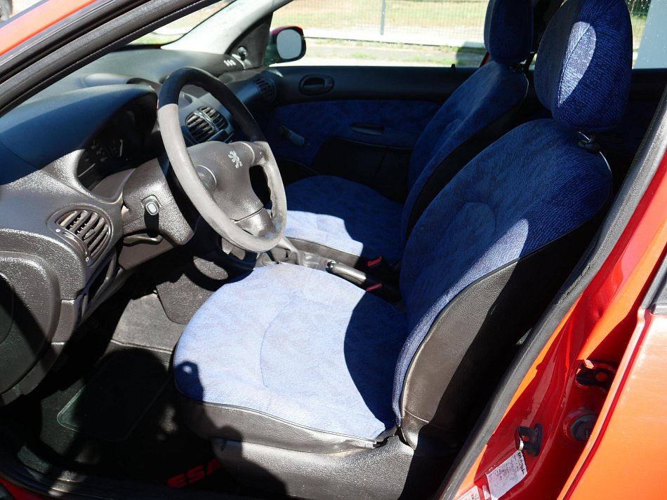 Peugeot 206 1.1 i 