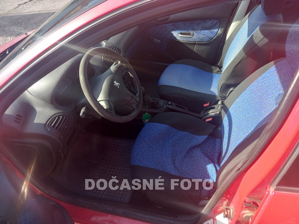 Peugeot 206 1.1 i 