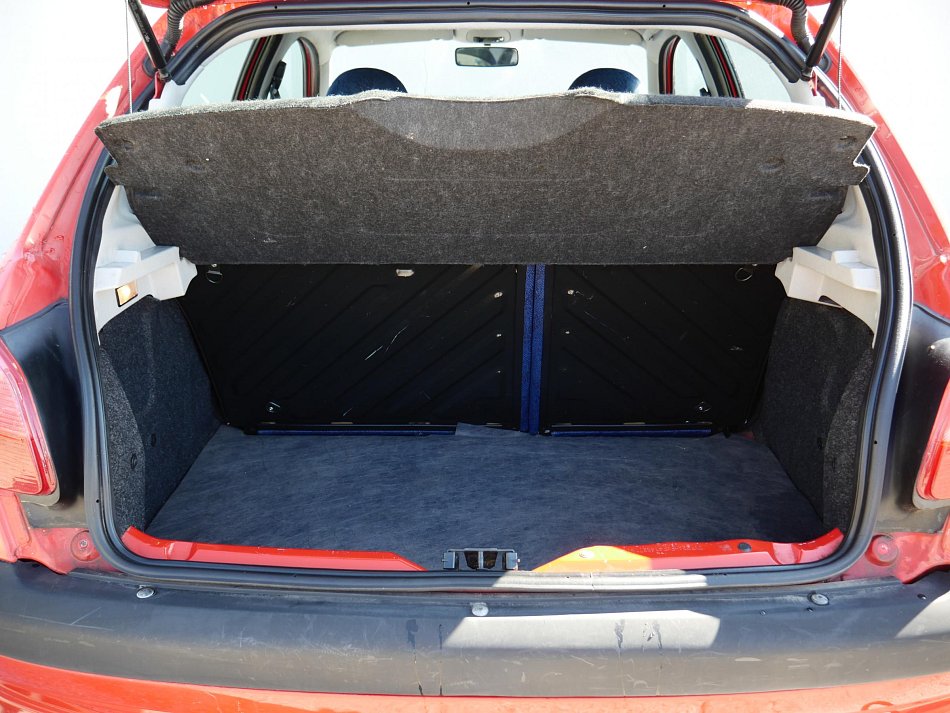 Peugeot 206 1.1 i 