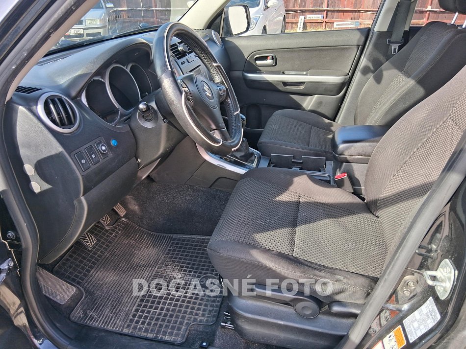 Suzuki Grand Vitara 2.4 