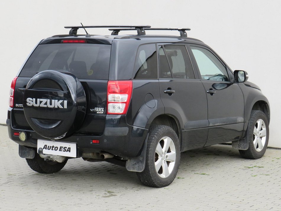Suzuki Grand Vitara 2.4i  4x4, LPG