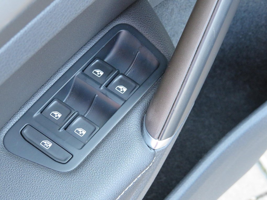 Volkswagen Golf 1.4 R-line