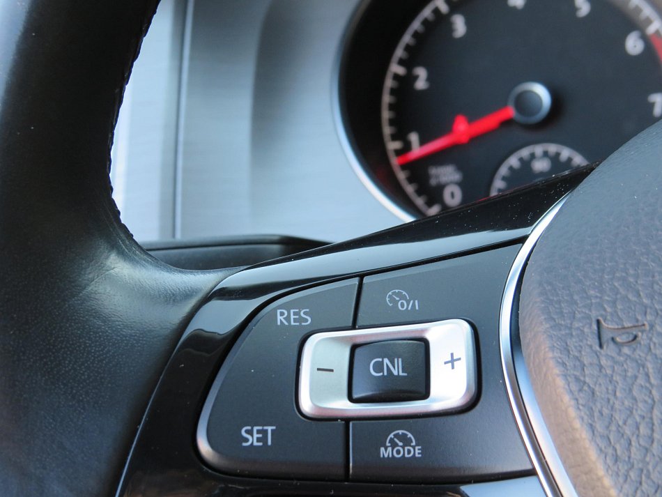 Volkswagen Golf 1.4 R-line