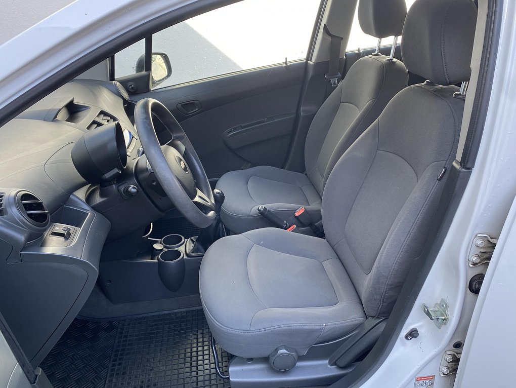 Chevrolet Spark 1.0i 