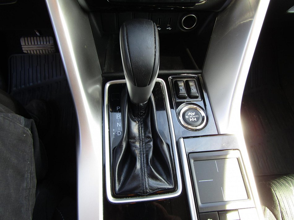 Mitsubishi Eclipse Cross 1.5 T- MIVEC  4x4