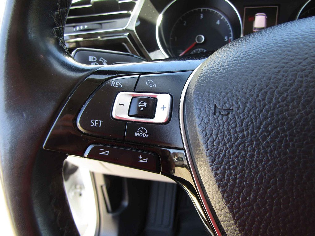 Volkswagen Touran 2.0 TDi 
