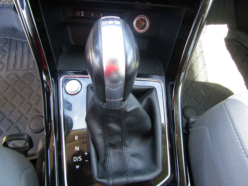 Volkswagen Touran 2.0 TDi 