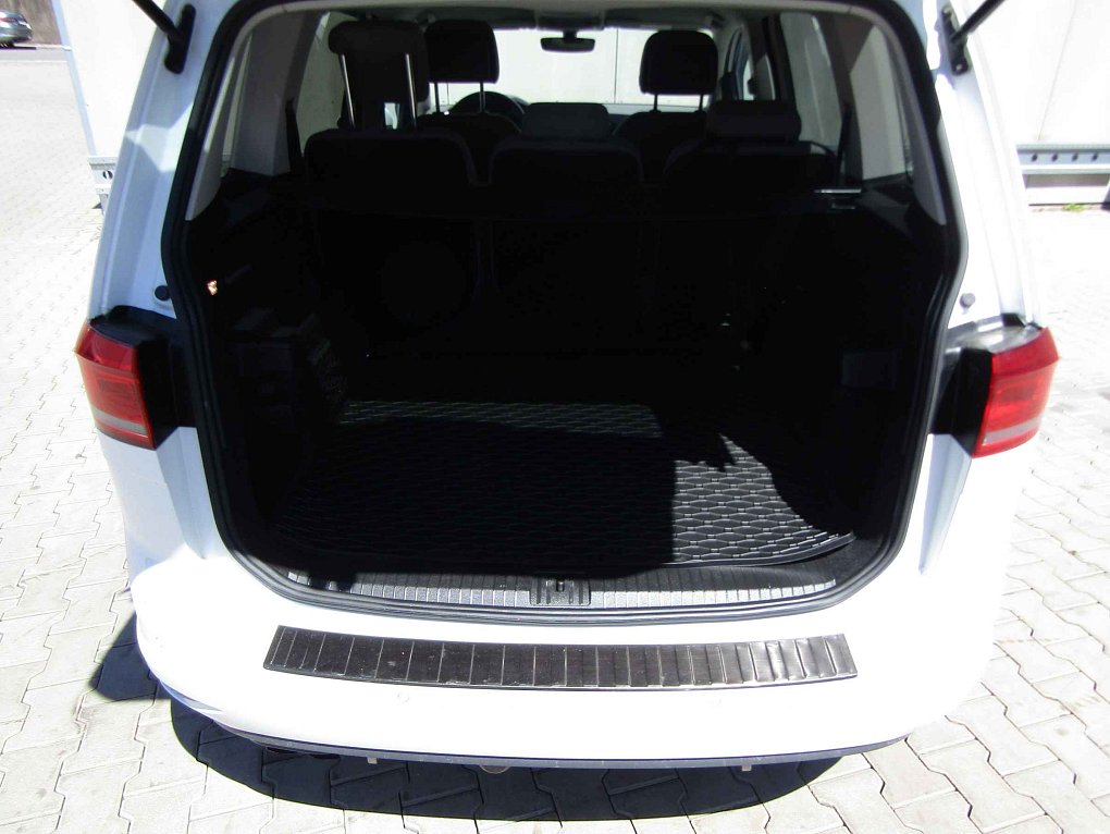 Volkswagen Touran 2.0 TDi 