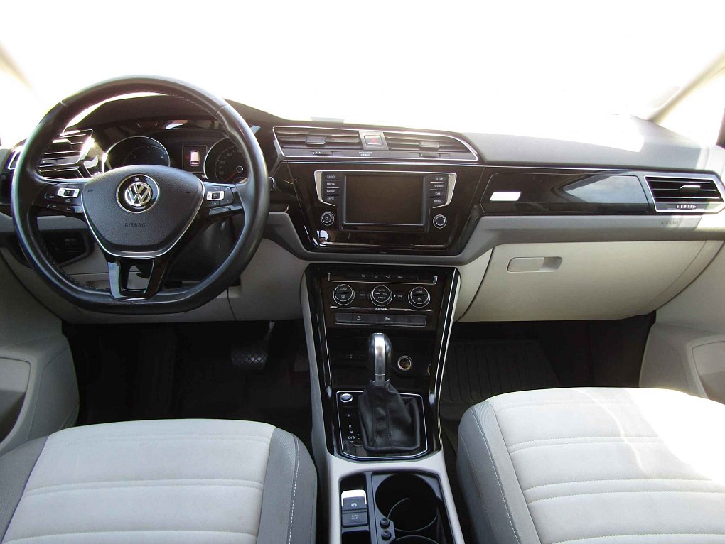 Volkswagen Touran 2.0 TDi 
