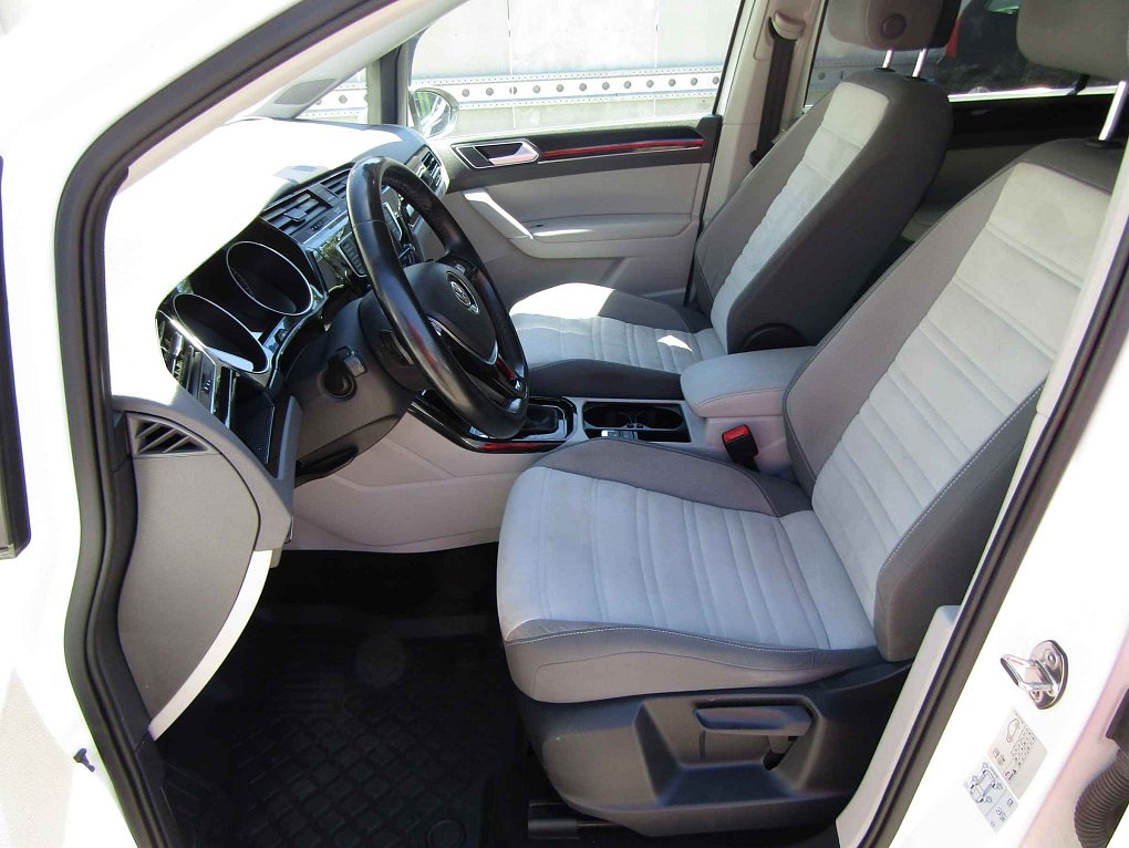 Volkswagen Touran 2.0 TDi 