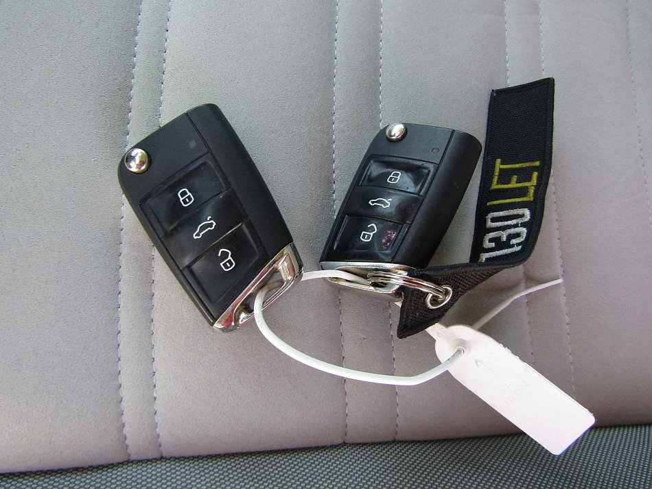 Volkswagen Touran 2.0 TDi 