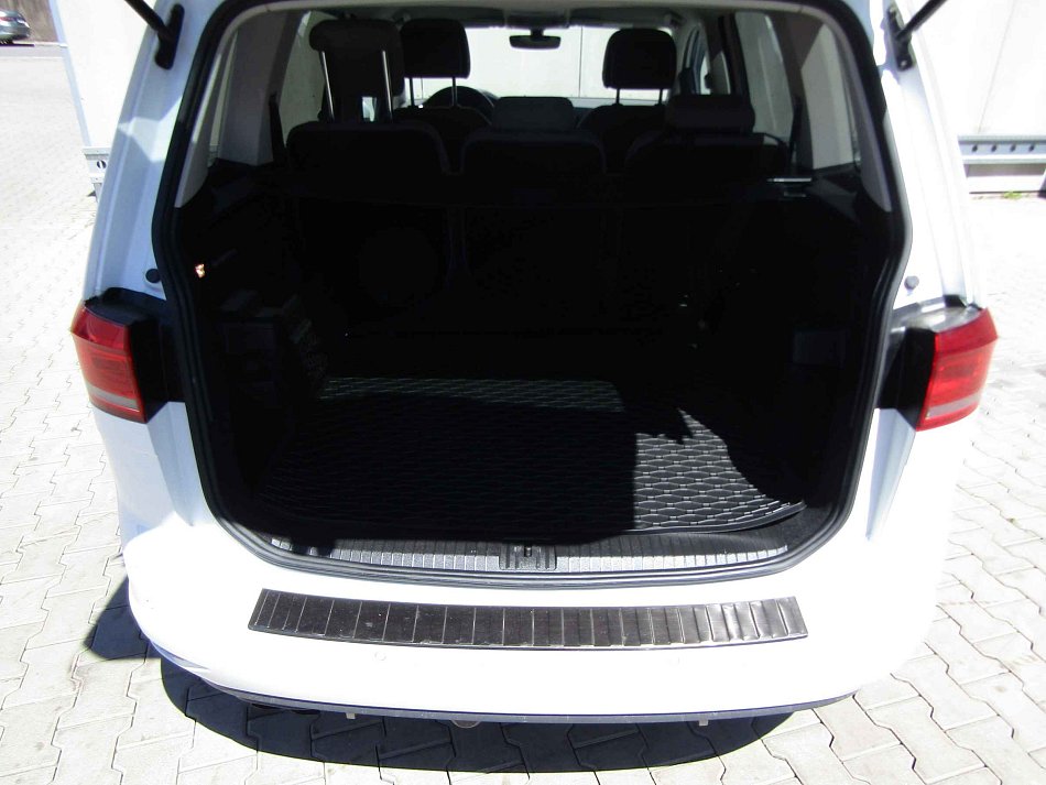 Volkswagen Touran 2.0 TDi 