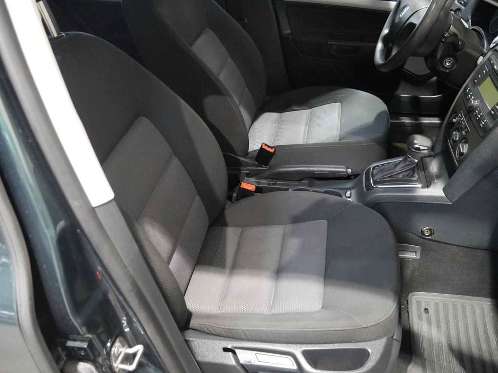 Škoda Octavia II 1.6i Ambiente