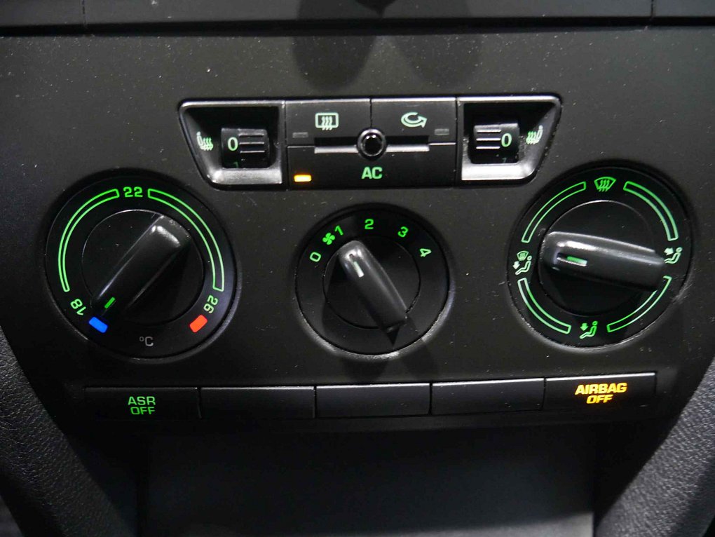 Škoda Octavia II 1.6i Ambiente