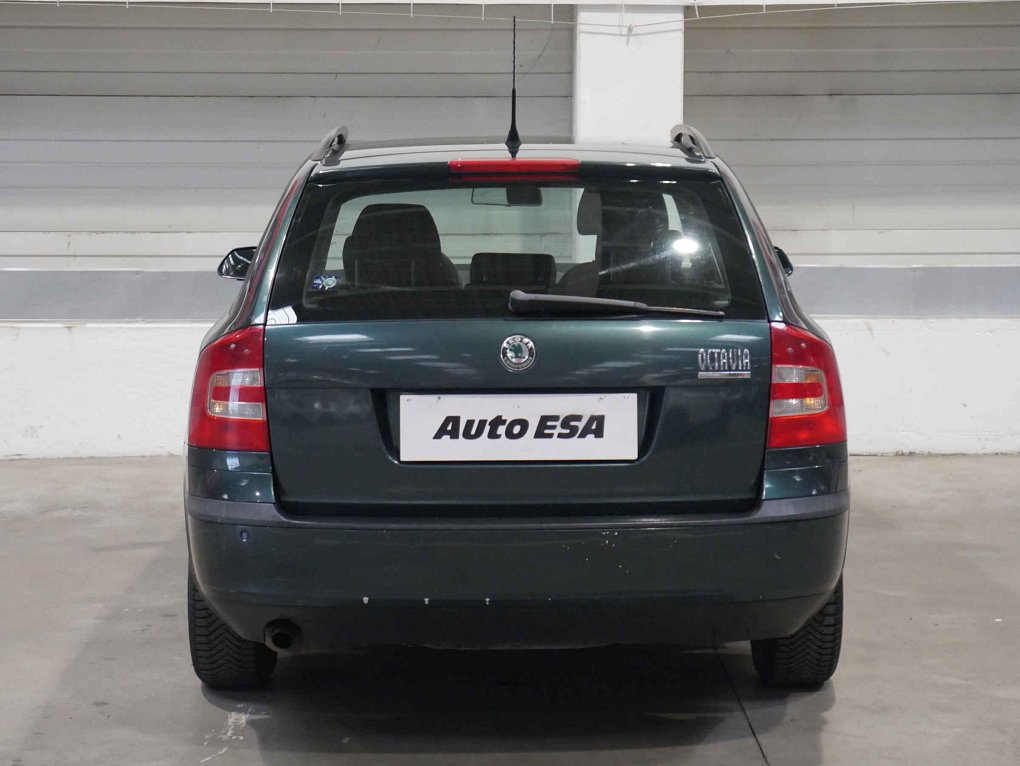 Škoda Octavia II 1.6i Ambiente