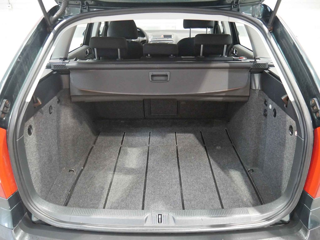 Škoda Octavia II 1.6i Ambiente