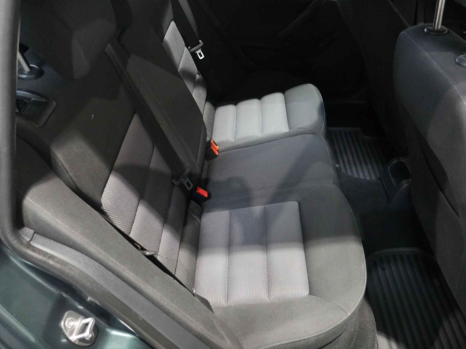 Škoda Octavia II 1.6i Ambiente