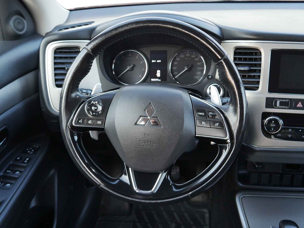 Mitsubishi Outlander 2.0MiVEC  4WD
