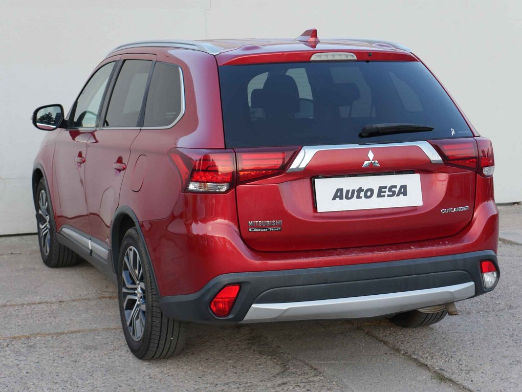 Mitsubishi Outlander 2.0MiVEC  4WD