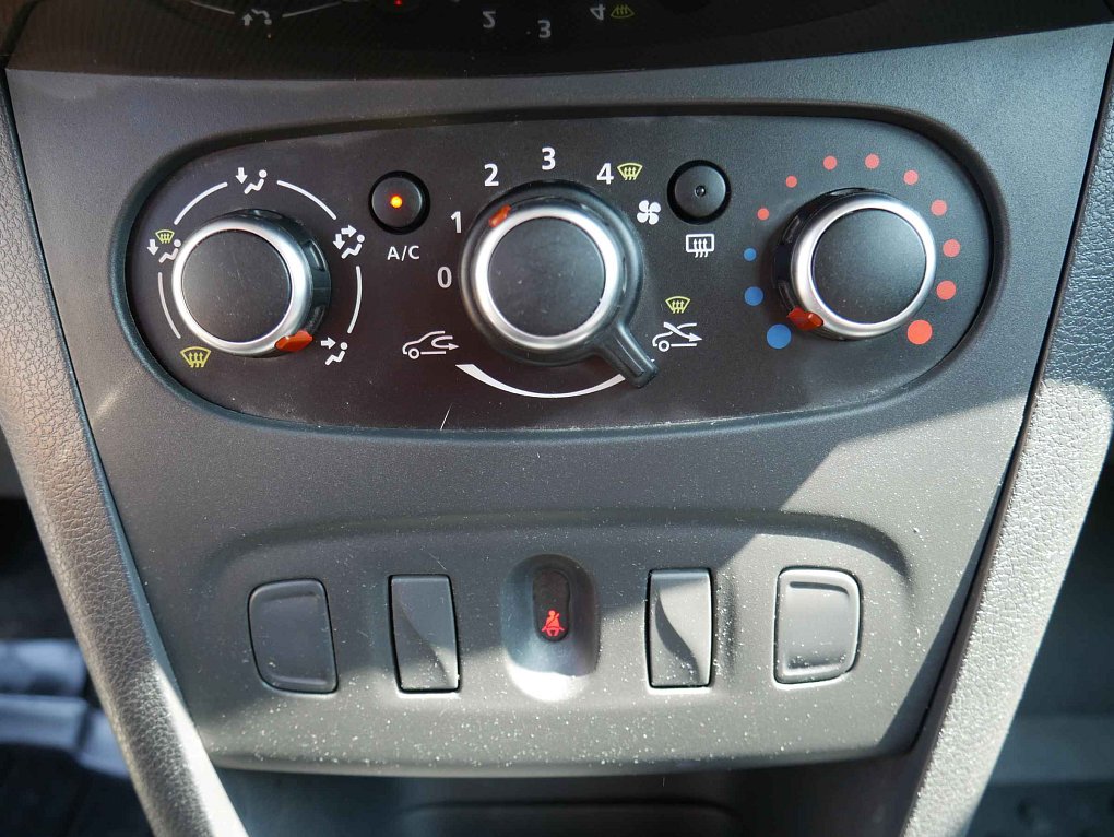 Dacia Logan 1.0i 