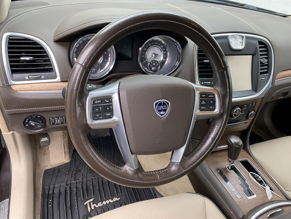 Lancia Thema 3.0CRD 