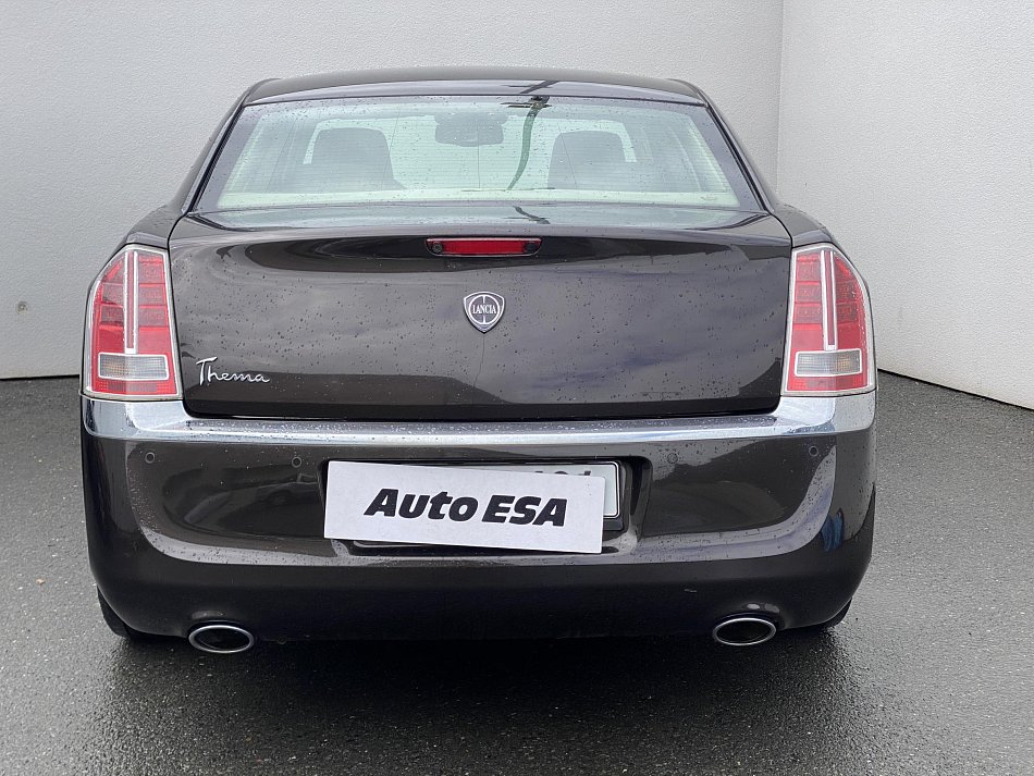 Lancia Thema 3.0CRD 