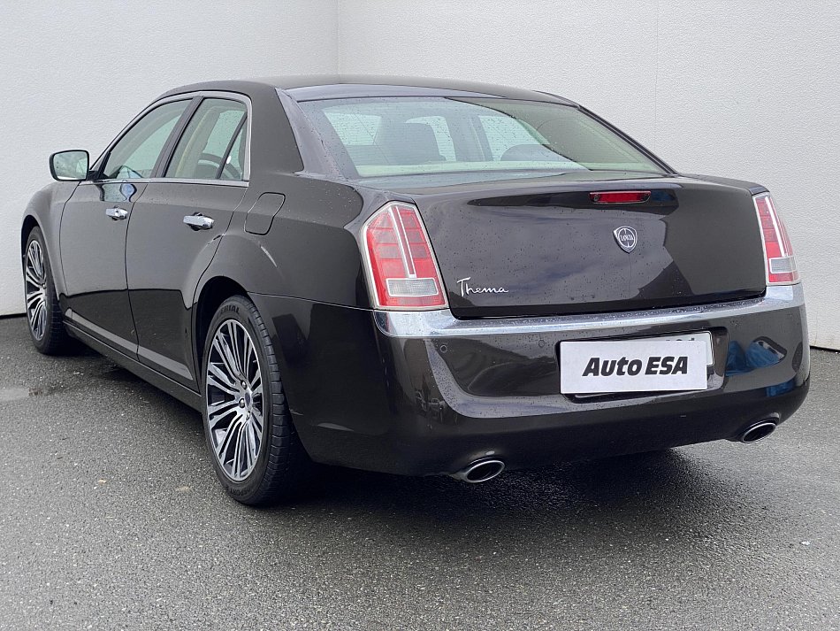 Lancia Thema 3.0CRD 