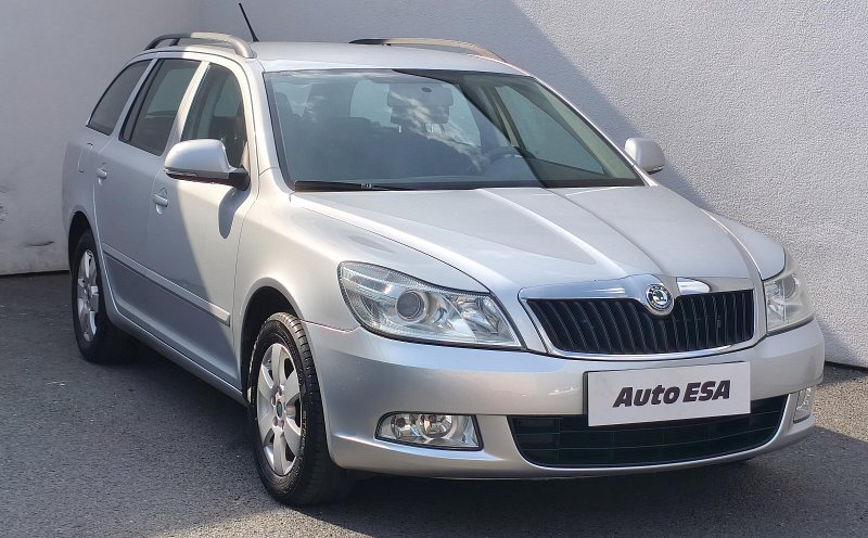 Škoda Octavia II 2.0TDi Elegance