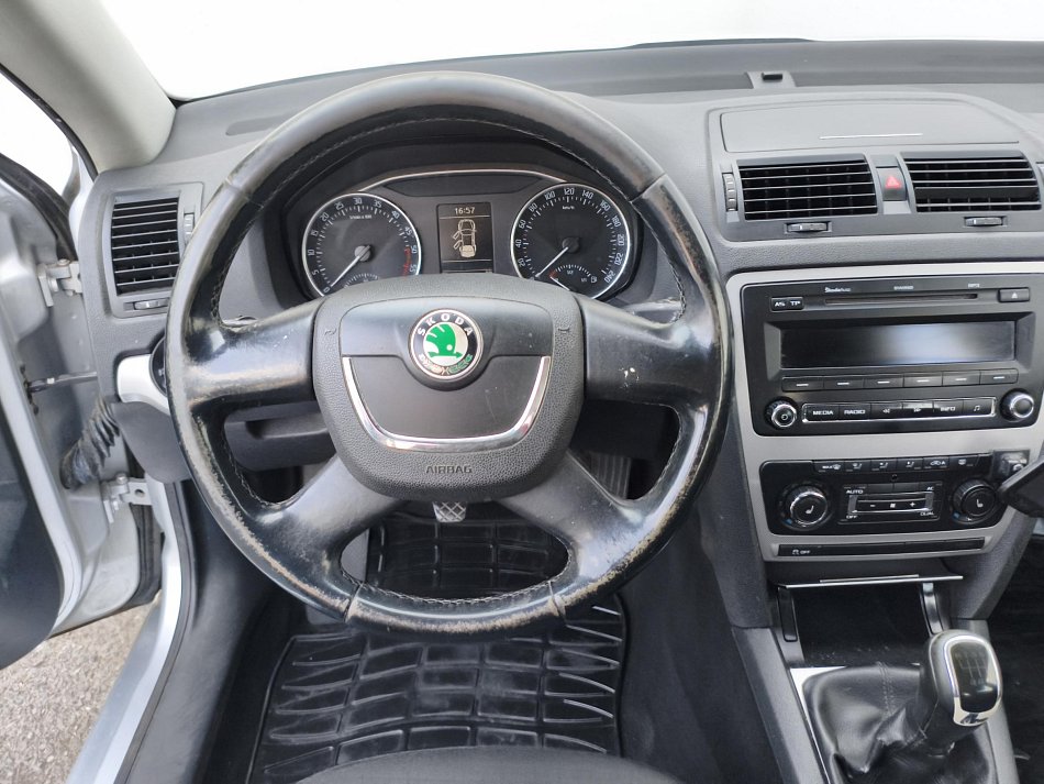 Škoda Octavia II 2.0TDi Elegance
