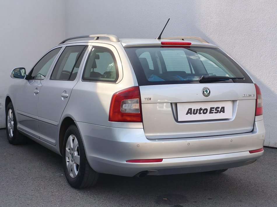 Škoda Octavia II 2.0TDi Elegance