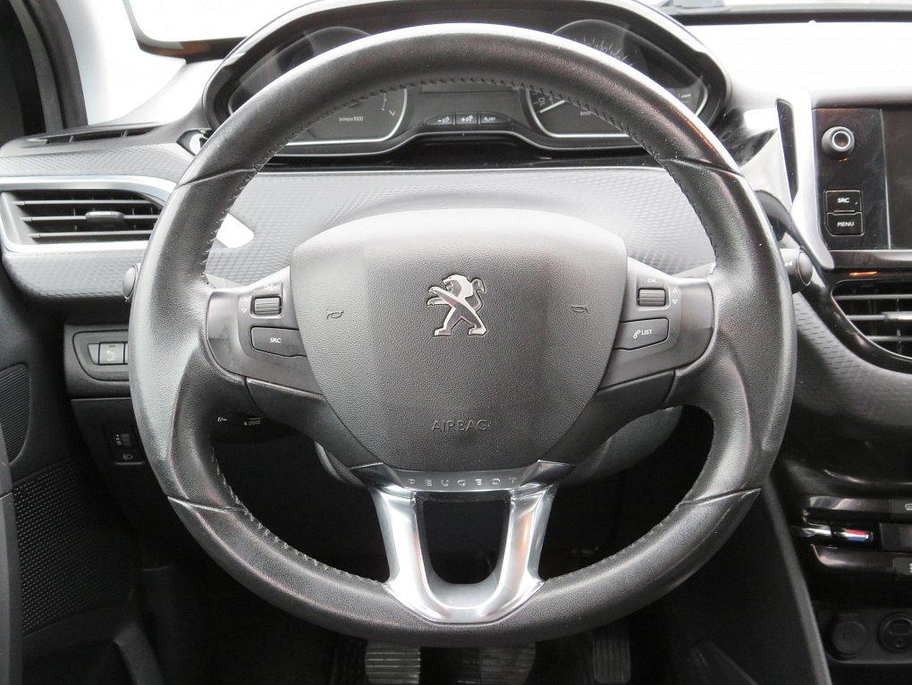 Peugeot 2008 1.2PT 