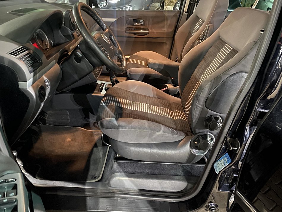 Volkswagen Sharan 2.0 i United