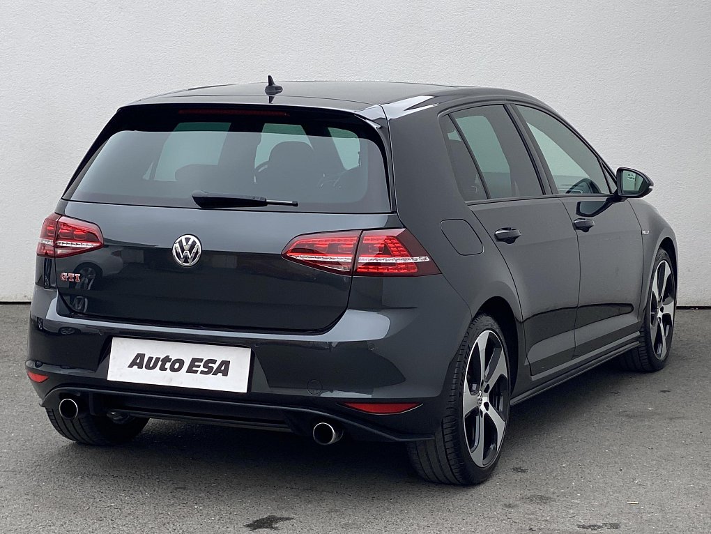 Volkswagen Golf 2.0 TSi GTi Performance