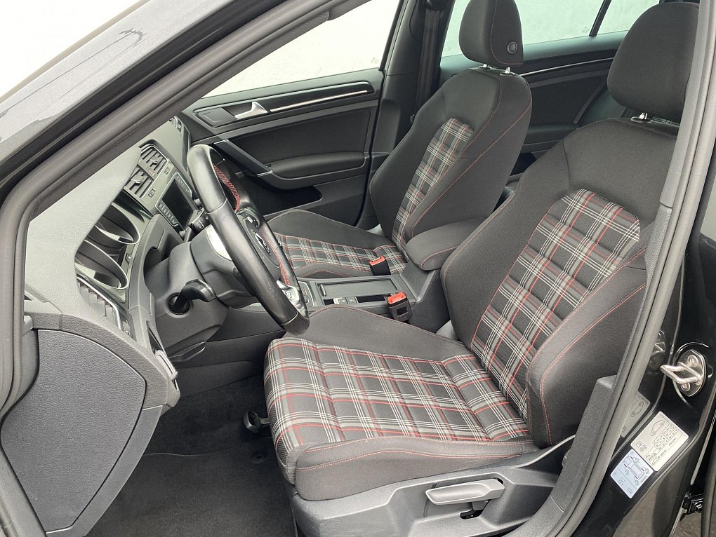Volkswagen Golf 2.0 TSi GTi Performance