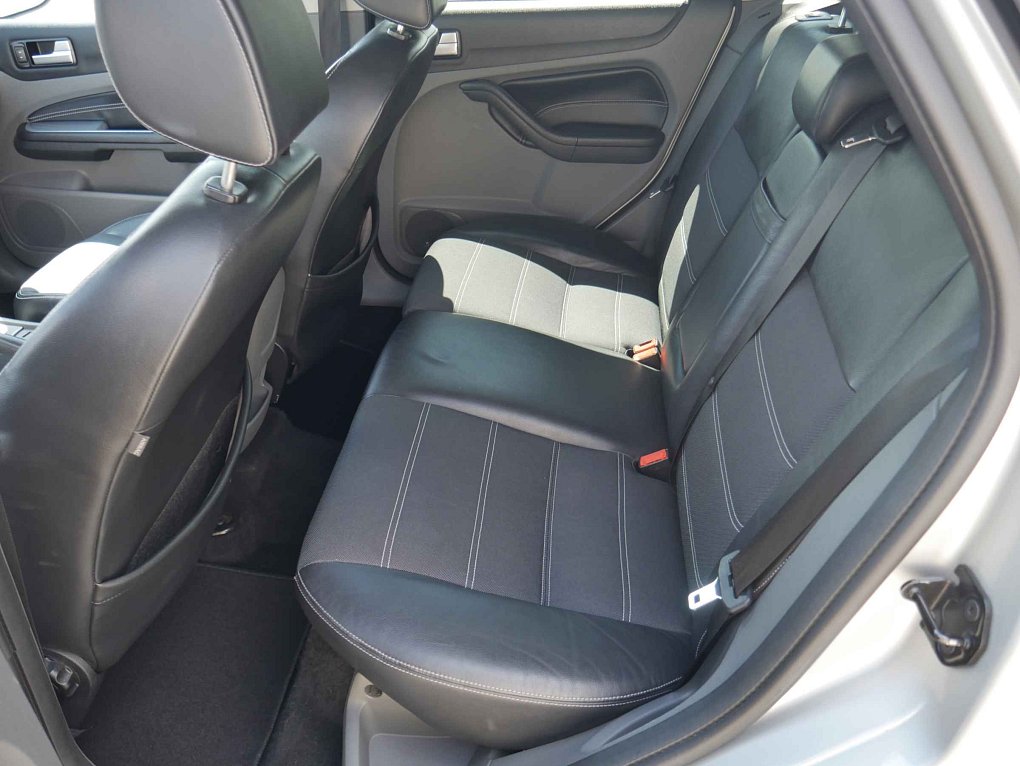 Ford Focus 2.0i 