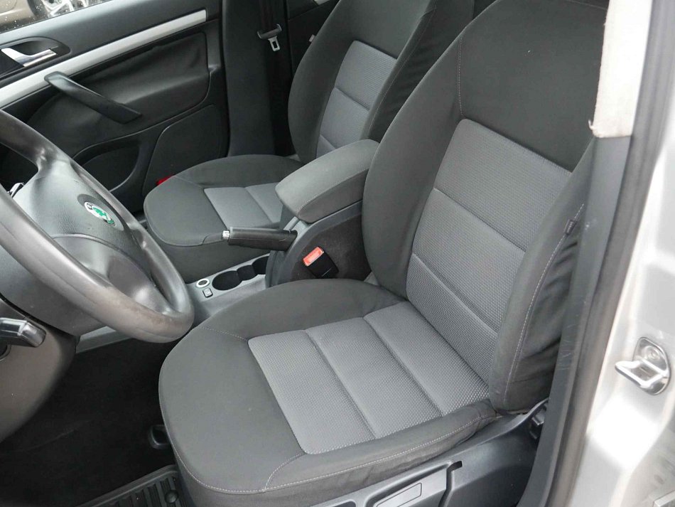 Škoda Octavia II 1.6i 