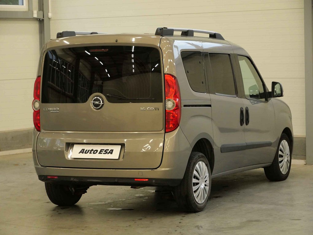Opel Combo 1.6CDTi  7míst