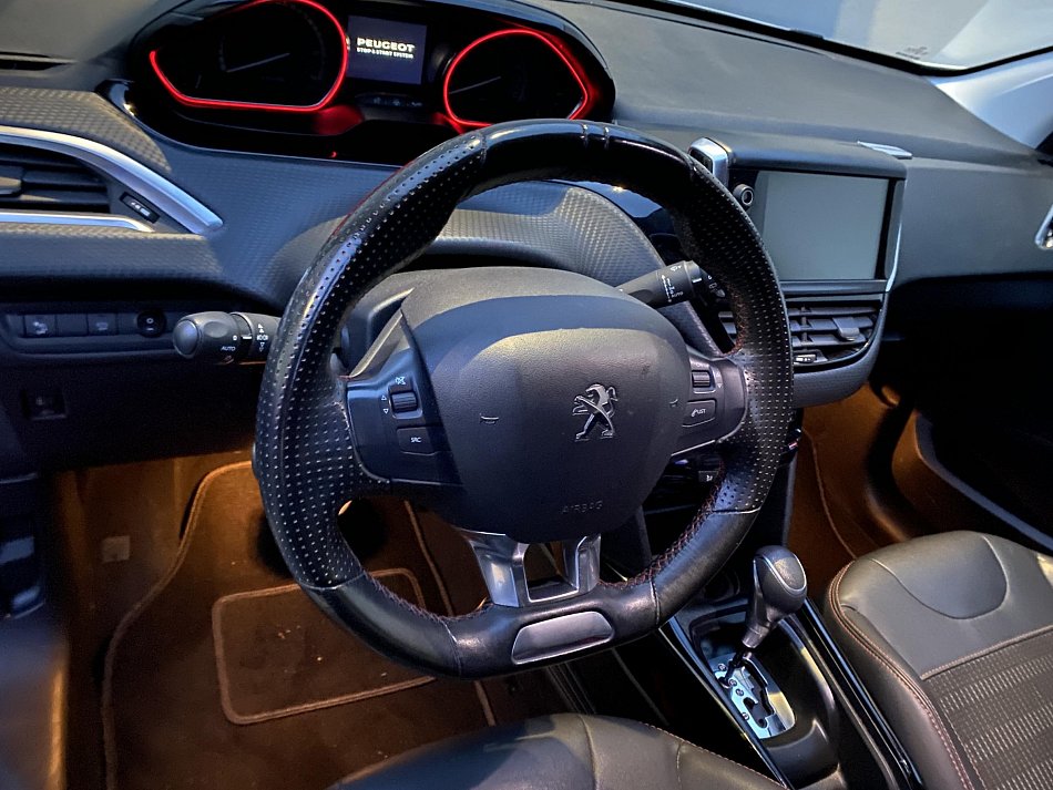 Peugeot 2008 1.2 PT GT Line