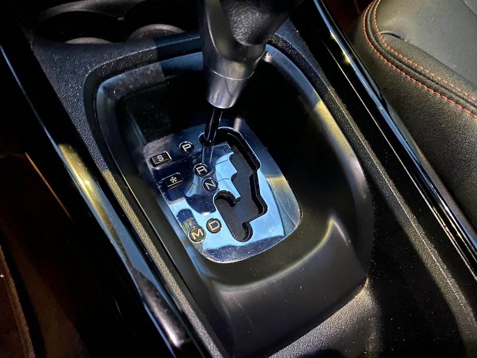 Peugeot 2008 1.2 PT GT Line