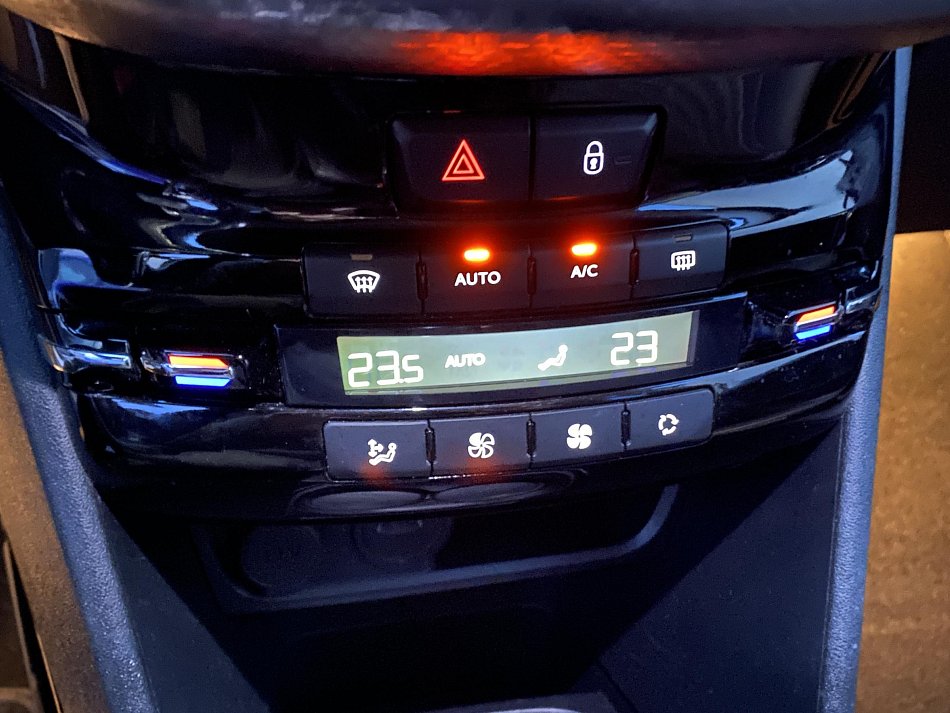 Peugeot 2008 1.2 PT GT Line