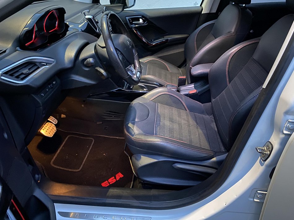 Peugeot 2008 1.2 PT GT Line