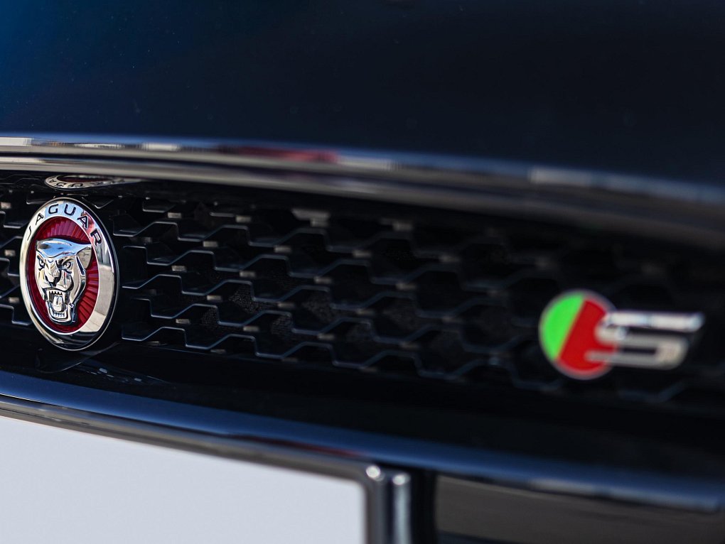 Jaguar F-Type 3.0 V6  V6 S AWD Coupe