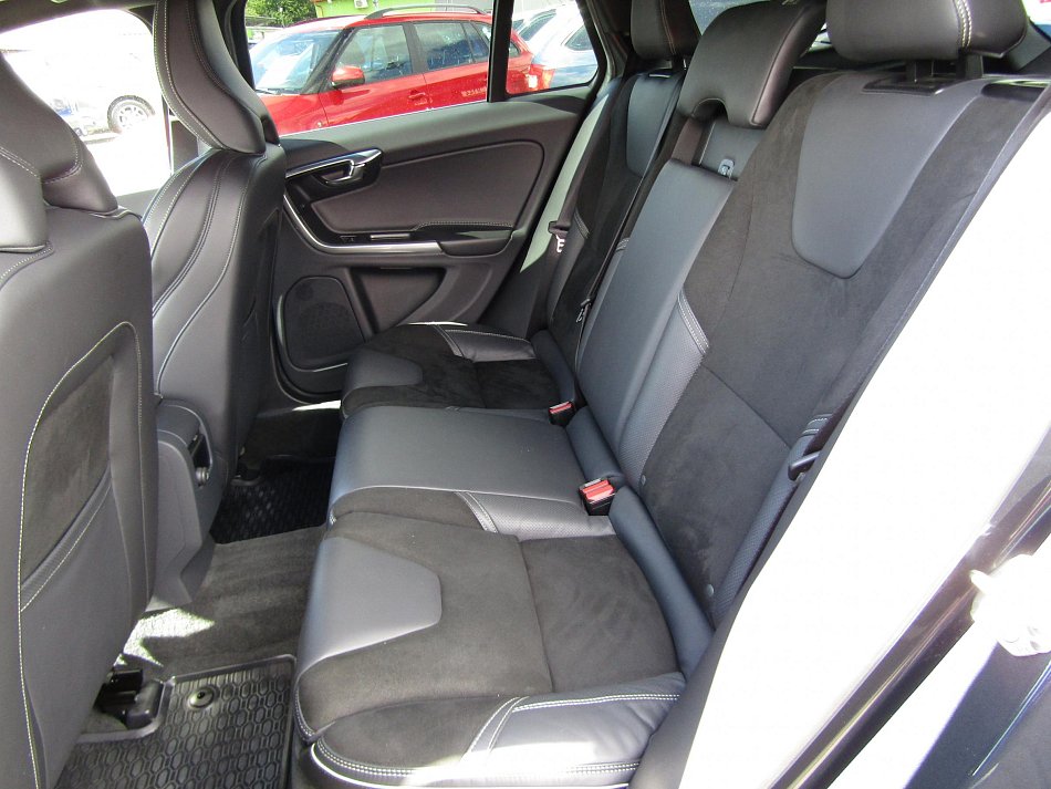 Volvo V60 2.0 D R-design