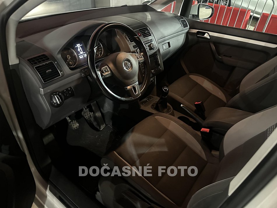 Volkswagen Touran 2.0 TDi 