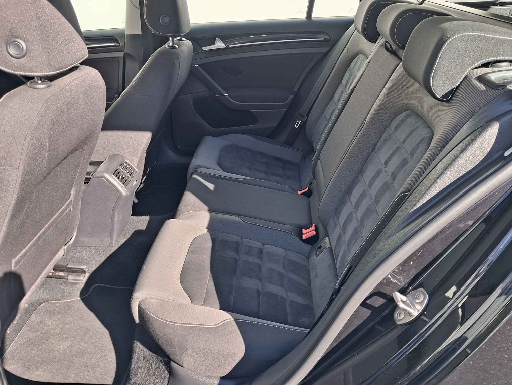 Volkswagen Golf 2.0TDi 