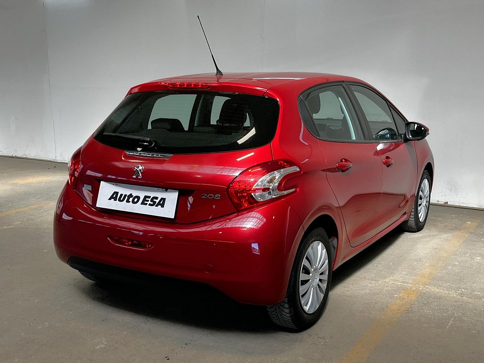 Peugeot 208 1.0i 
